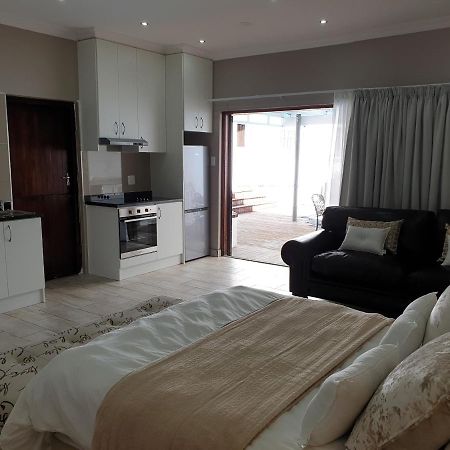 Pongola Road Self Catering Accommodation Uitenhage Экстерьер фото