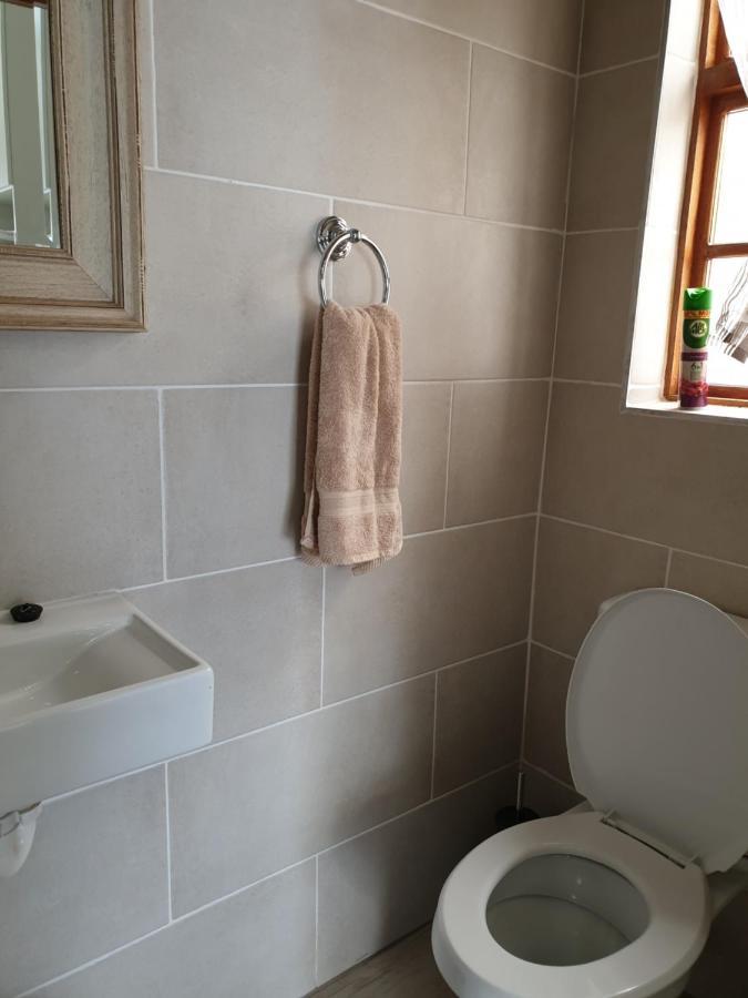 Pongola Road Self Catering Accommodation Uitenhage Экстерьер фото