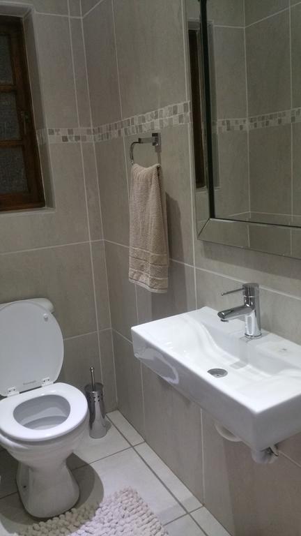 Pongola Road Self Catering Accommodation Uitenhage Экстерьер фото