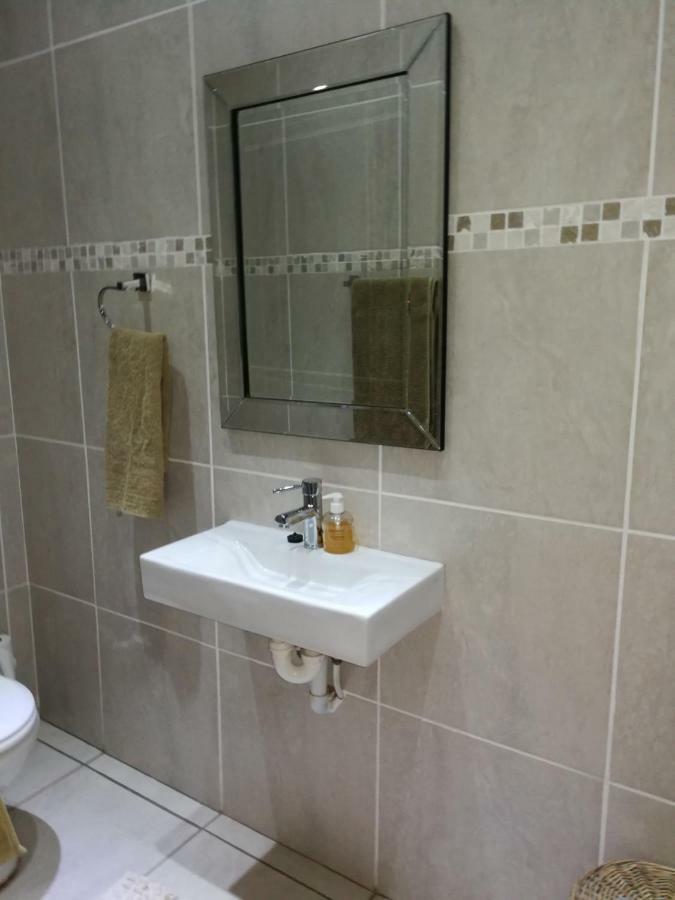 Pongola Road Self Catering Accommodation Uitenhage Экстерьер фото