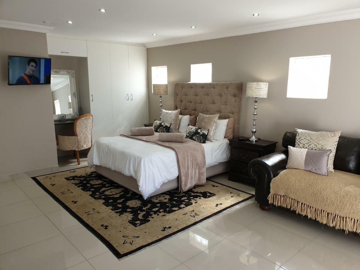 Pongola Road Self Catering Accommodation Uitenhage Экстерьер фото